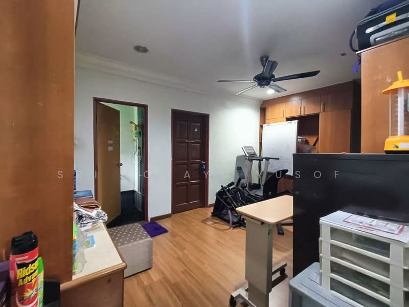 Bungalow for Sale in Kampung Sungai Plong (Sungai Buloh) - Sri Rohayu Yusof - PropertyGuru.com.my