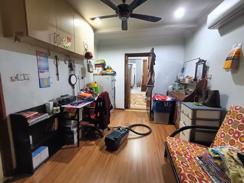 Bungalow for Sale in Kampung Sungai Plong (Sungai Buloh) - Sri Rohayu Yusof - PropertyGuru.com.my