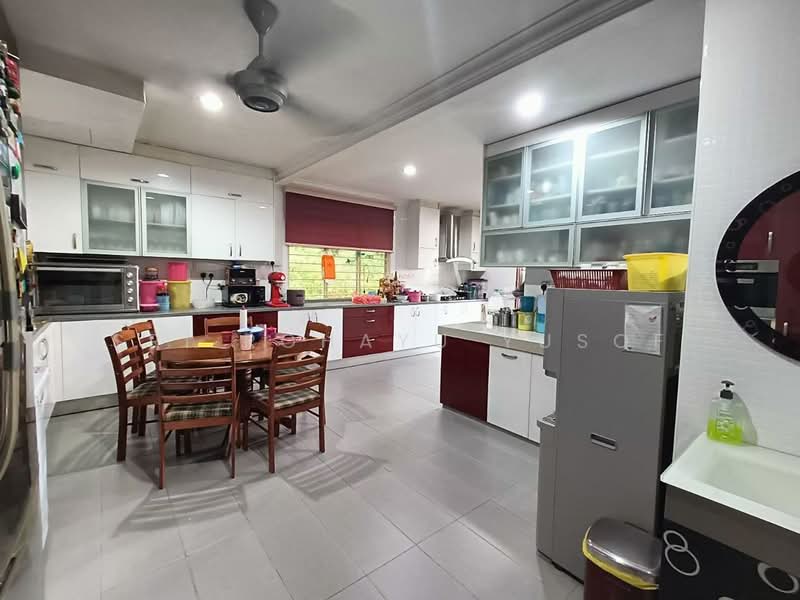 Bungalow for Sale in Kampung Sungai Plong (Sungai Buloh) - Sri Rohayu Yusof - PropertyGuru.com.my