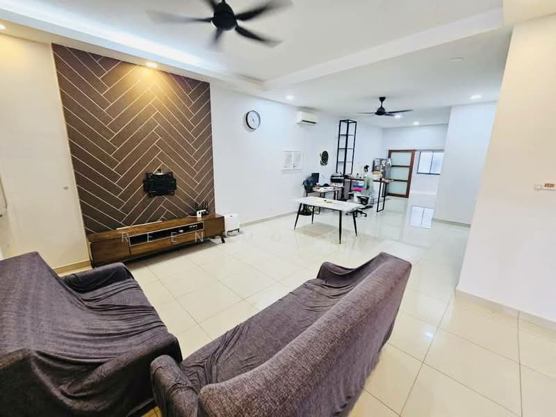2-storey Terraced House for Sale in Sepang (Selangor) - Reen Mohamad - Living Room - PropertyGuru.com.my