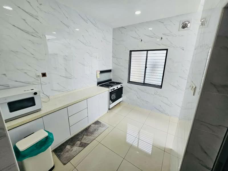 2-storey Terraced House for Sale in Sepang (Selangor) - Reen Mohamad - Kitchen - PropertyGuru.com.my