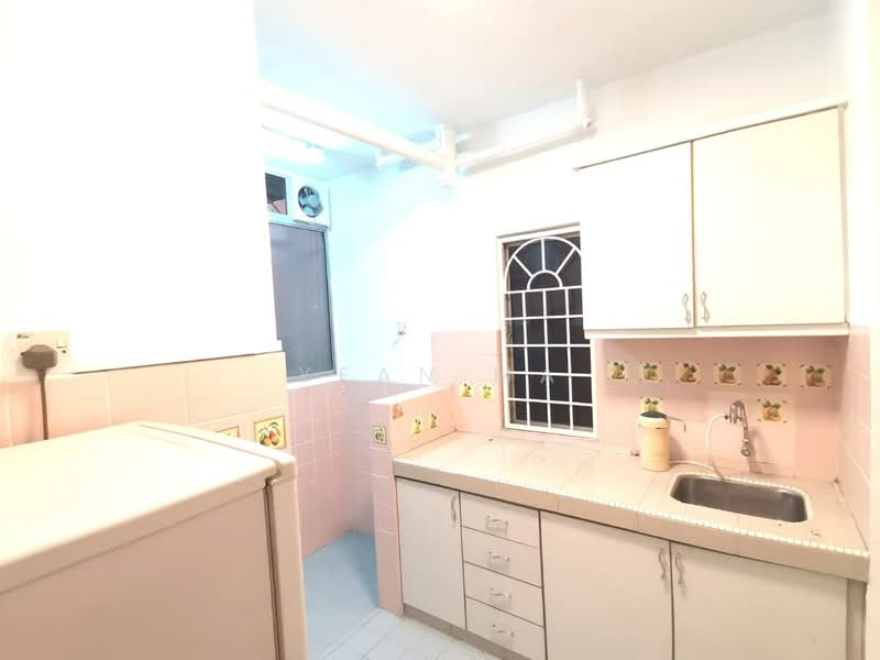 Flat for Sale at Rajawali Apartment - Yean Ma - Kitchen - PropertyGuru.com.my