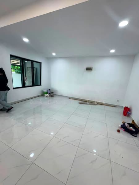 Rumah Teres 2-Tingkat untuk Dijual di Taman Molek (Johor Bahru) - Calvin Lee - PropertyGuru.com.my