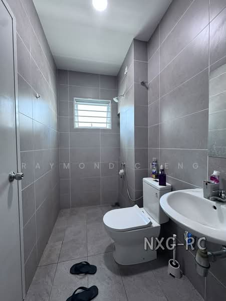 2-storey Terraced House for Sale in Bandar Rimbayu (Telok Panglima Garang) - Raymond Cheng - Bathroom - PropertyGuru.com.my