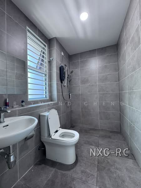 2-storey Terraced House for Sale in Bandar Rimbayu (Telok Panglima Garang) - Raymond Cheng - Bathroom - PropertyGuru.com.my