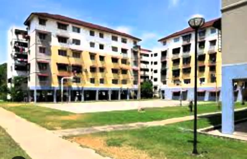 Pangsapuri untuk Disewa di Kemuning Apartment - Sha . - Exterior - PropertyGuru.com.my