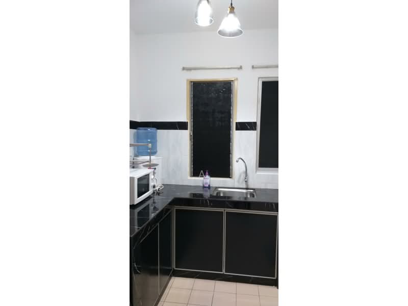 Pangsapuri untuk Disewa di Kemuning Apartment - Sha . - Kitchen - PropertyGuru.com.my