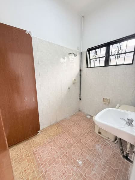 2-storey Terraced House for Sale in Taman Desa Tebrau (Tebrau) - Alicia Fong - Bathroom - PropertyGuru.com.my