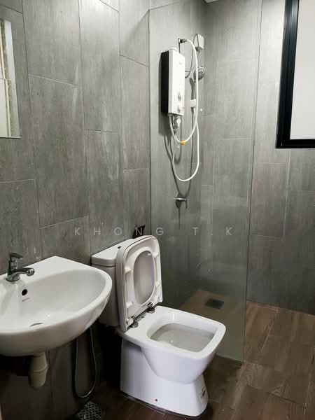 Servis Apartment untuk Disewa di Geo Bukit Rimau - Khong T.K - Common Bathroom - PropertyGuru.com.my