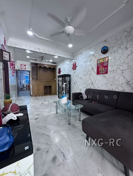 Rumah Teres 1 Tingkat untuk Disewa di Taman Sentosa (Klang) - Raymond Cheng - Living Room - PropertyGuru.com.my
