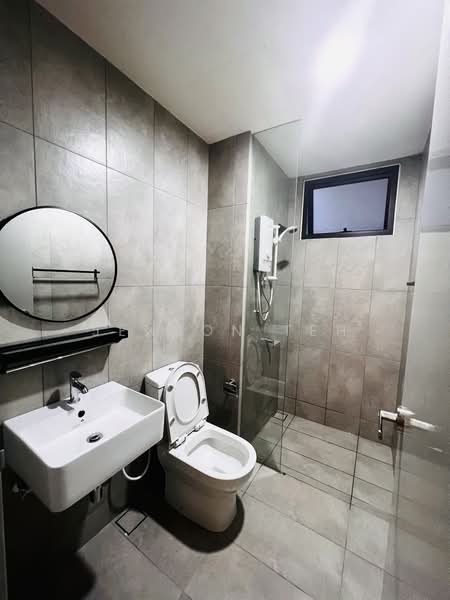 Servis Apartment untuk Disewa di Emerald 9 - Jenson Teh - Bathroom - PropertyGuru.com.my