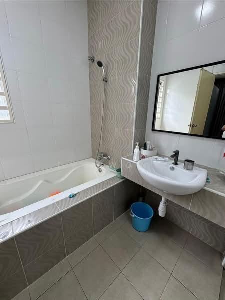 Semi-Detached House for Sale in Setia Alam (Selangor) - Eve Wong - Bathroom - PropertyGuru.com.my