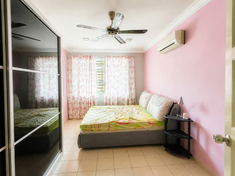 2-storey Terraced House for Sale in Taman Kingfisher 3 & 4 (Kota Kinabalu) - Vui Onn Liaw - Bedroom - PropertyGuru.com.my