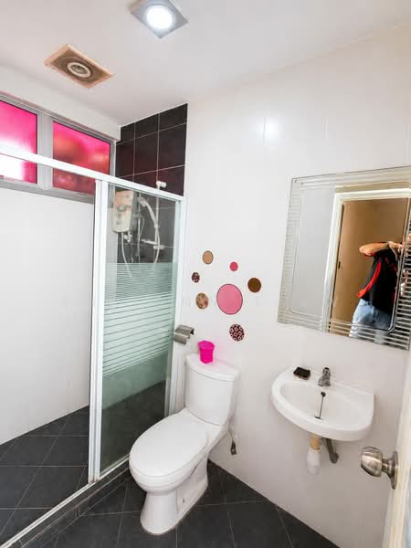 2-storey Terraced House for Sale in Taman Kingfisher 3 & 4 (Kota Kinabalu) - Vui Onn Liaw - Bathroom - PropertyGuru.com.my