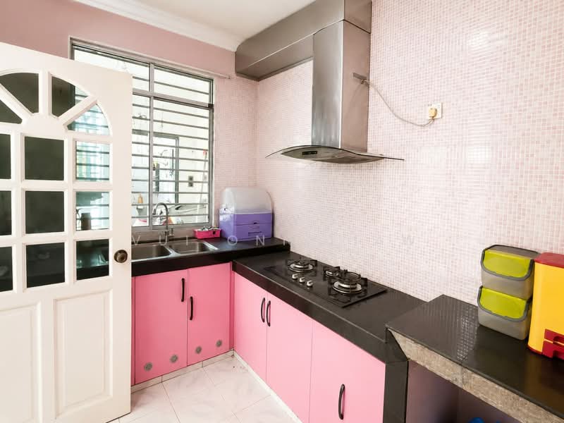 2-storey Terraced House for Sale in Taman Kingfisher 3 & 4 (Kota Kinabalu) - Vui Onn Liaw - Kitchen - PropertyGuru.com.my