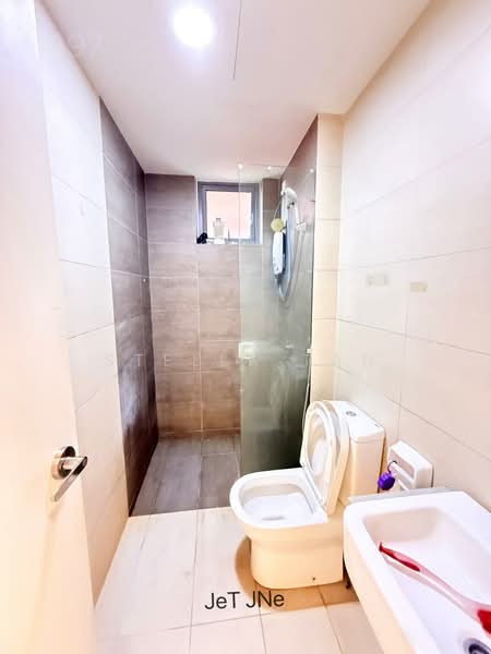 Servis Apartment untuk Disewa di Gravit8, Klang - Stella Tan - Bathroom - PropertyGuru.com.my
