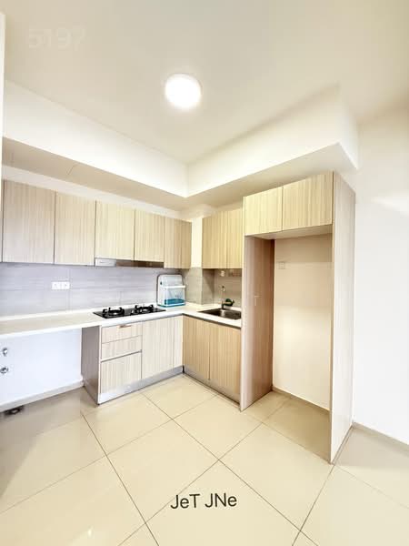 Servis Apartment untuk Disewa di Gravit8, Klang - Stella Tan - Kitchen - PropertyGuru.com.my
