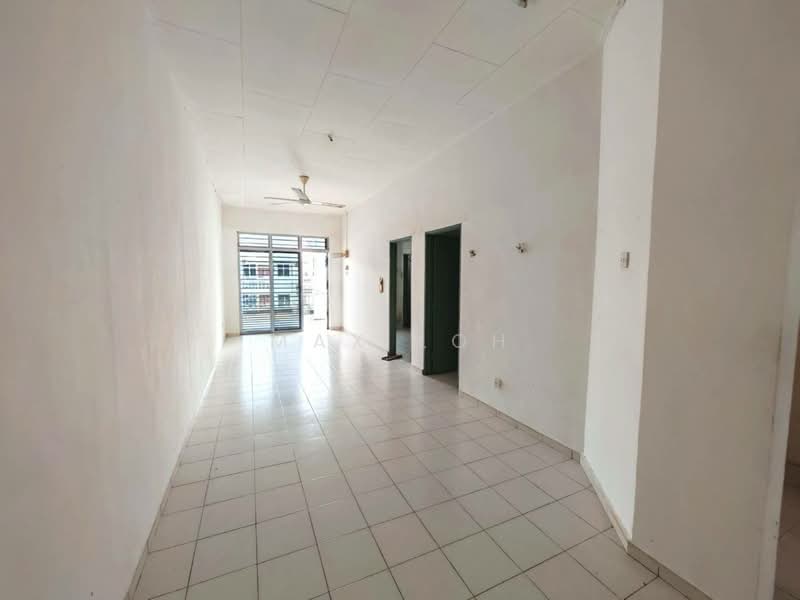 1-storey Terraced House for Sale in Kangkar Pulai (Skudai) - Max Loh - Living Room - PropertyGuru.com.my