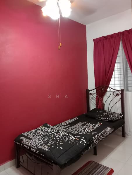 Pangsapuri untuk Disewa di Impian Apartment - Sha . - Bedroom - PropertyGuru.com.my