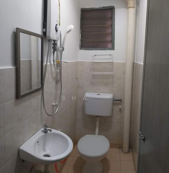 Pangsapuri untuk Disewa di Impian Apartment - Sha . - Bathroom - PropertyGuru.com.my