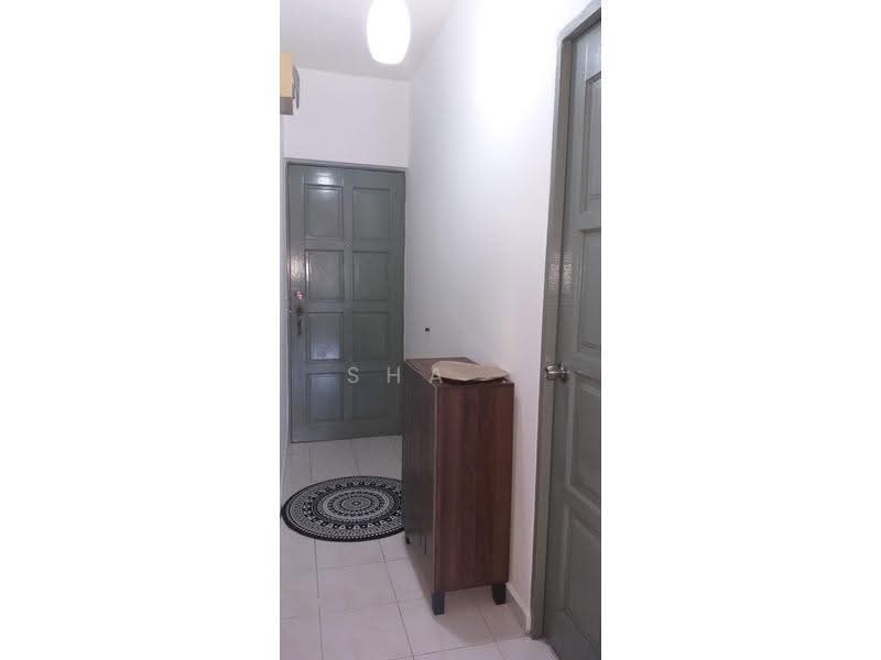 Pangsapuri untuk Disewa di Impian Apartment - Sha . - Entrance - PropertyGuru.com.my