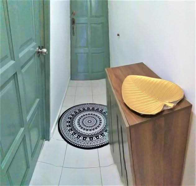 Pangsapuri untuk Disewa di Impian Apartment - Sha . - Entrance - PropertyGuru.com.my