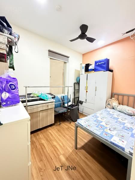 Servis Apartment untuk Disewa di Gravit8, Klang - Stella Tan - Bedroom - PropertyGuru.com.my