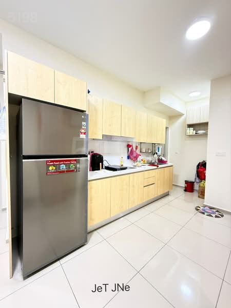 Servis Apartment untuk Disewa di Gravit8, Klang - Stella Tan - Kitchen - PropertyGuru.com.my