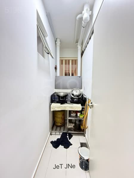 Servis Apartment untuk Disewa di Gravit8, Klang - Stella Tan - Kitchen - PropertyGuru.com.my