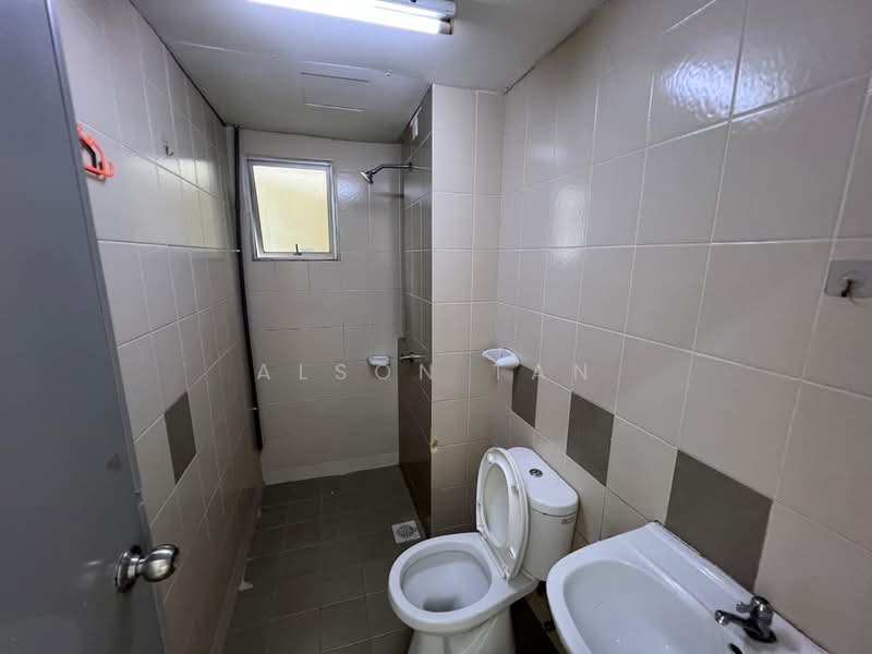 Pangsapuri untuk Disewa di Seri Baiduri - Alson Tan - Bathroom - PropertyGuru.com.my