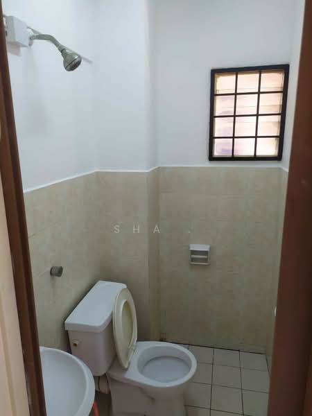 Pangsapuri untuk Dijual di Apartment Selasih - Sha . - Bathroom - PropertyGuru.com.my