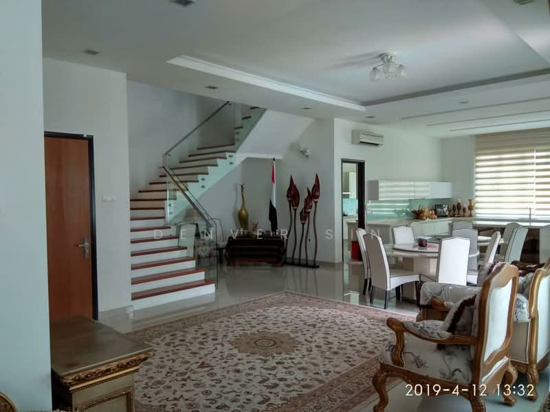 Rumah Banglo untuk Dijual di Ukay Perdana (Ulu Kelang) - Denver Sin - Living Room - PropertyGuru.com.my