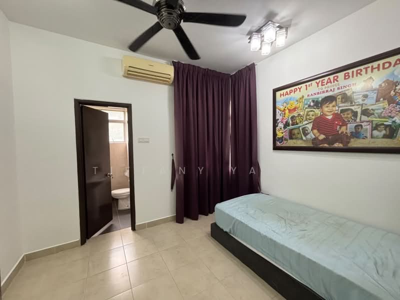 Rumah Berkembar untuk Dijual di Kota Emerald (Rawang) - Tiffany Yang - Bilik Tidur - PropertyGuru.com.my