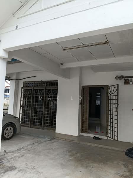 1-storey Terraced House for Sale in Taman Bukit Mewah (Tampoi) - Max Loh - Exterior - PropertyGuru.com.my