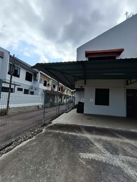 1-storey Terraced House for Sale in Taman Bukit Mewah (Tampoi) - Max Loh - Exterior - PropertyGuru.com.my