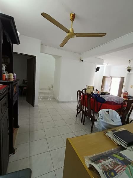 1-storey Terraced House for Sale in Taman Bukit Mewah (Tampoi) - Max Loh - Living Room - PropertyGuru.com.my