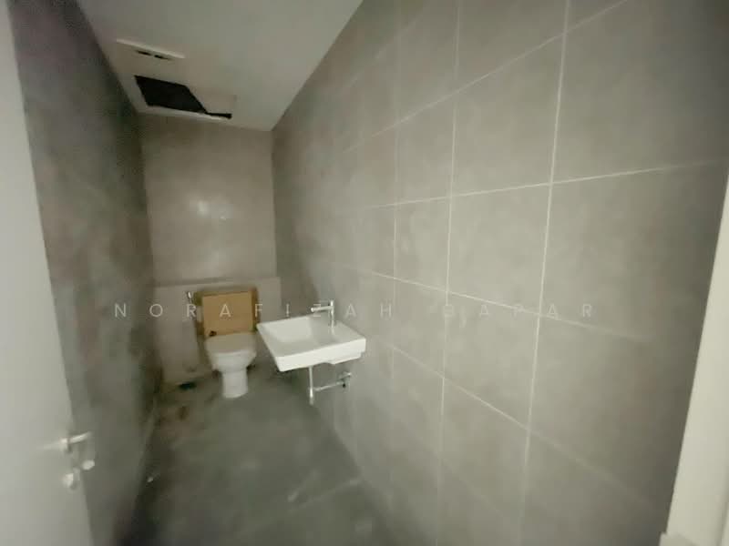 Shop / Office for Sale in Shah Alam (Selangor) - NoraFizah Gapar - Bathroom - PropertyGuru.com.my