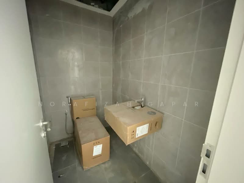 Shop / Office for Sale in Shah Alam (Selangor) - NoraFizah Gapar - Bathroom - PropertyGuru.com.my