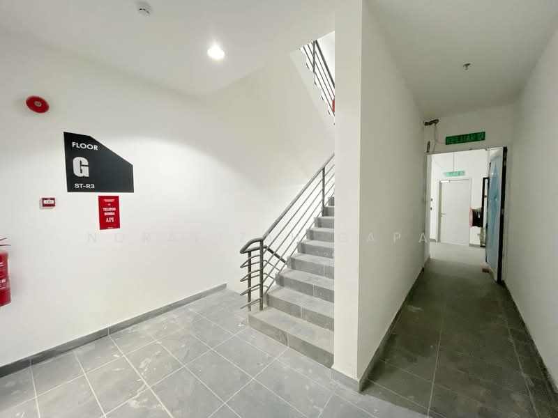 Shop / Office for Sale in Shah Alam (Selangor) - NoraFizah Gapar - Corridor - PropertyGuru.com.my