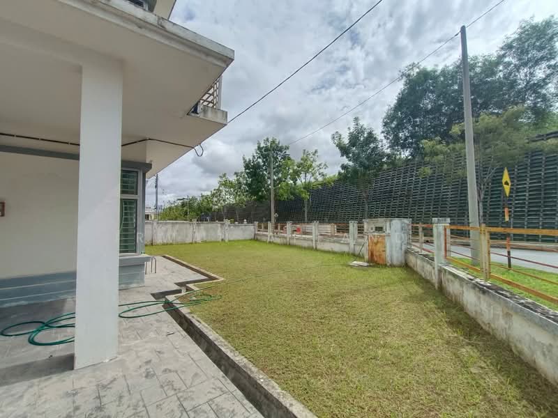 Cluster House for Sale in Bandar Saujana Putra (Tanjong Duabelas) - Irwan Affandi - Exterior - PropertyGuru.com.my