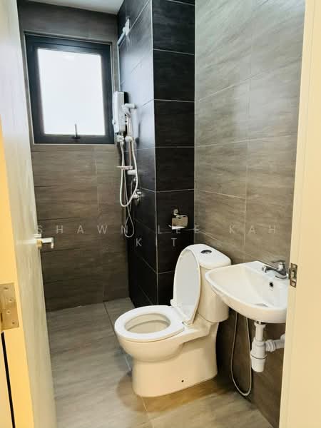Servis Apartment untuk Disewa di Nexus Taman Pertama - Shawn Lee Kah Kit - Bathroom - PropertyGuru.com.my