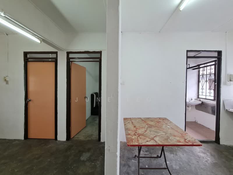 Flat for Sale at Flat Taman Ungku Tun Aminah - June Teo - Interior - PropertyGuru.com.my