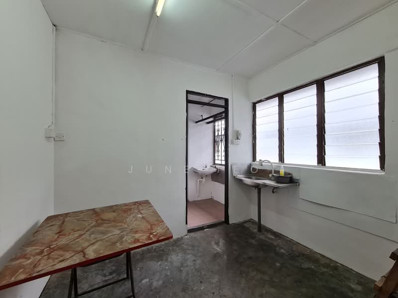 Flat for Sale at Flat Taman Ungku Tun Aminah - June Teo - Kitchen - PropertyGuru.com.my