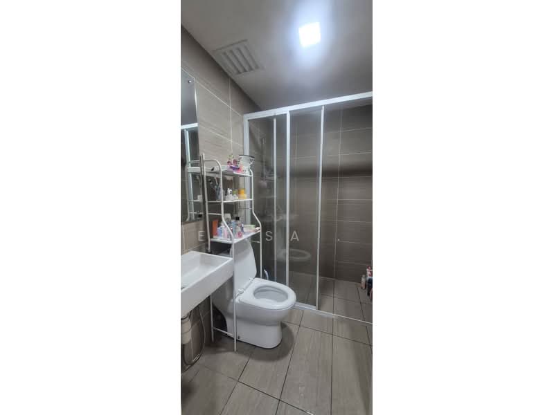 Service Residence for Sale at Lexa Residence @ The Quartz WM - Elisa . - Bathroom - PropertyGuru.com.my