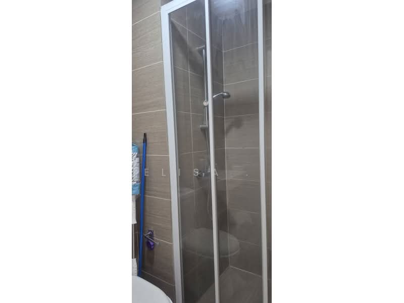 Service Residence for Sale at Lexa Residence @ The Quartz WM - Elisa . - Bathroom - PropertyGuru.com.my