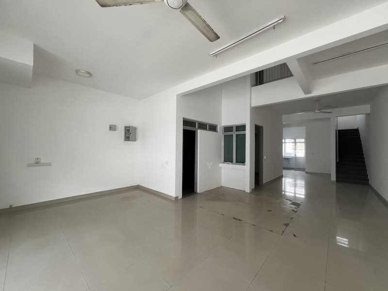 2-storey Terraced House for Rent in Bandar Rimbayu (Telok Panglima Garang) - Miki You - Living Room - PropertyGuru.com.my