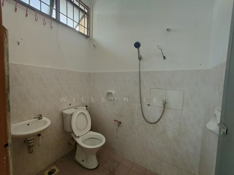 Semi-Detached House for Rent in Taman Seri juru (Juru) - Willson Lee - Bathroom - PropertyGuru.com.my