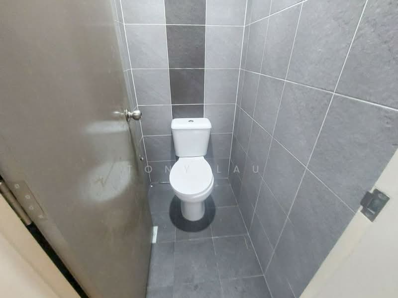 Pejabat untuk Disewa di Sentul (Kuala Lumpur) - Tony Lau - Bathroom - PropertyGuru.com.my