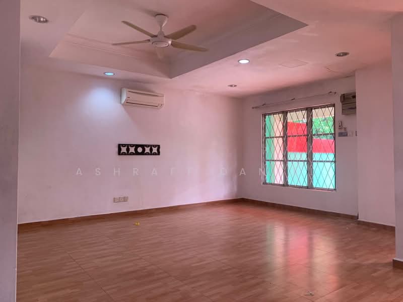 Rumah Teres untuk Dijual di Putra Heights (Subang Jaya) - Ashraff Daniel - Living Room - PropertyGuru.com.my