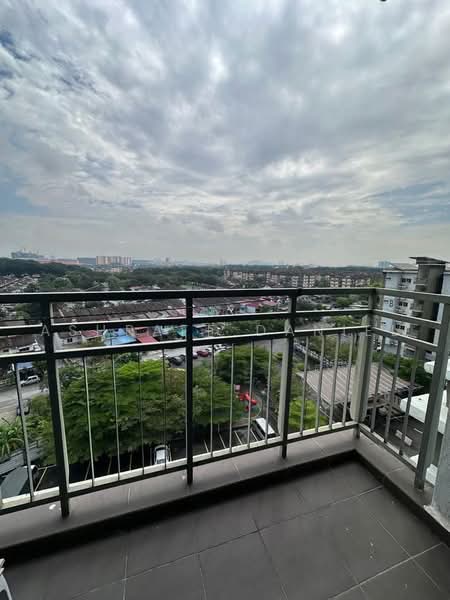 Pangsapuri untuk Dijual di Pangsapuri Damai - Ashraff Daniel - Balcony - PropertyGuru.com.my